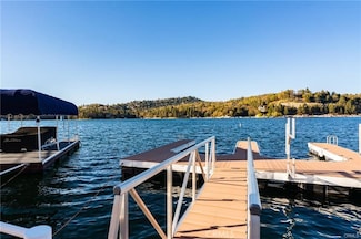 0 0 S459-C Dock Unit HD25244848, Lake Arrowhead, CA 92395