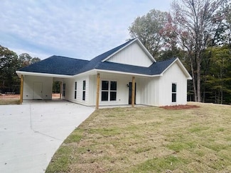 181 Pine Lake Dr, Batesville, MS 38606