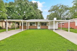 705 Eucalyptus St, Port Allen, LA 70767