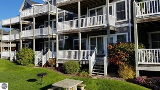13 2nd St Unit 406, Frankfort, MI 49635