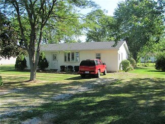 107 S 5th St, Oakwood, OH 45873