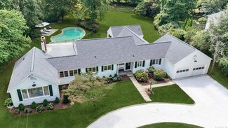 108 Witch Ln, Norwalk, CT 06853