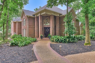 72 Village Hill Dr, Conroe, TX 77304