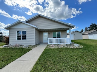 905 Pleasant Ave S, Park Rapids, MN 56470