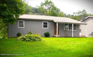 64 Opp Ln, Muncy, PA 17756