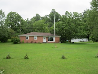 9345 Avoca Rd, Kenockee, MI 48006