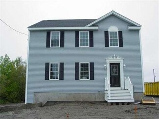 166 Whitefield St, Fall River, MA 02721