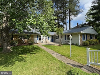 1711 Tedbury St, Crofton, MD 21114