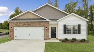 134 Lisa Ln, Winston-Salem, NC 27107