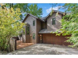 4670 SW Ormandy Way, Portland, OR 97221