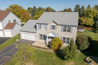 611 Woodbridge Dr, Elgin, IL 60124