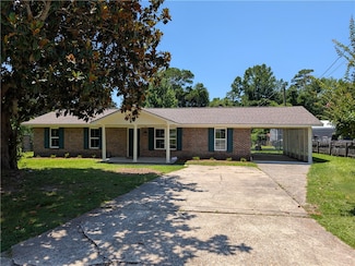 293 Veterans Dr, Smiths Station, AL 36877