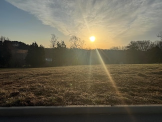 522 Lone Oak Dr, Somerset, KY 42503