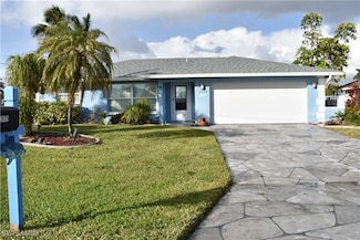2035 SE 25th Ln, Cape Coral, FL 33904