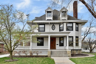 265 W Broadway St, Winona, MN 55987