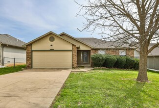 3124 E Lark St, Springfield, MO 65804