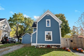 221 S Barnard St, Howell, MI 48843