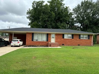 206 W Pasadena Ave, Muscle Shoals, AL 35661