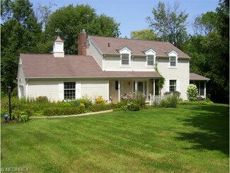 3395 Gelding Ln, Richfield, OH 44286