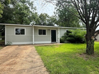 1300 Meadowview Dr, Bossier City, LA 71111