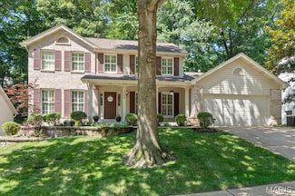 1008 Westrun Dr, Ballwin, MO 63021