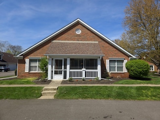 217 Shannon Ln, Granville, OH 43023