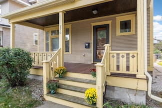 970 Carroll Ave, Saint Paul, MN 55104