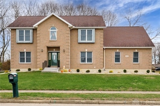 518 Greensward Dr, Tipp City, OH 45371