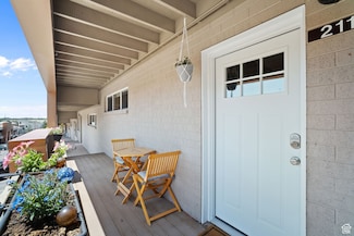 650 N 300 W Unit 211, Salt Lake City, UT 84103