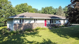 15612 Wittwer Rd, South Beloit, IL 61080