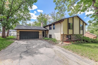 5917 W 99th St, Bloomington, MN 55438
