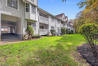 85 Autumn Ct, Ledgewood, NJ 07852