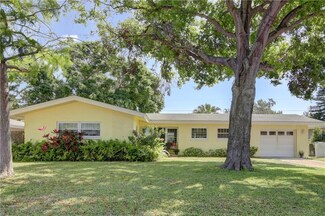 12715 138th St, Largo, FL 33774