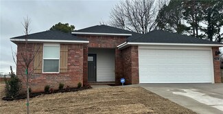 713 Picard Ave, Lowell, AR 72745