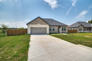 705 Lakeland Dr, West Tawakoni, TX 75474