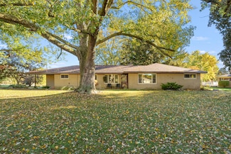 318 Lakeshore Dr, Battle Creek, MI 49015