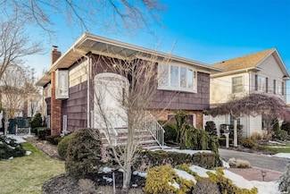 193 E Shore Dr, Massapequa, NY 11758