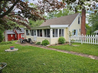 9 Hilltop Rd, New Hartford, CT 06057