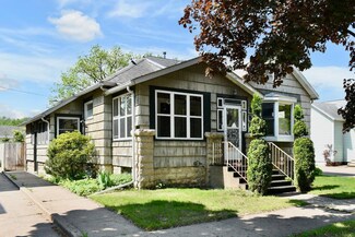 355 W Sarnia St, Winona, MN 55987