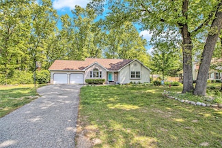28302 Springbrook Dr, Lawton, MI 49065