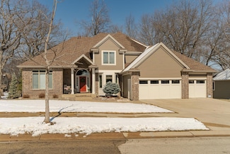 2207 Baihly Heights Dr SW, Rochester, MN 55902