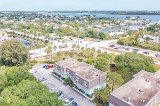 1901 Indian River Blvd Unit E206, Vero Beach, FL 32960