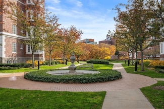 20 Chapel St Unit APH4, Brookline, MA 02446