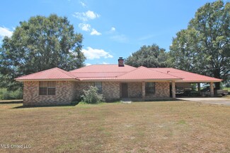 1102 Cecil Havard Rd, Lucedale, MS 39452