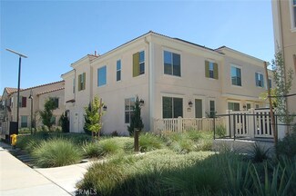 1069 W Clover Ave, Rialto, CA 92376