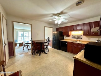 815 Duke Dr Unit 314, Grand Forks, ND 58201