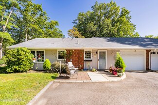 266B Kingston Ct, Lakewood, NJ 08701