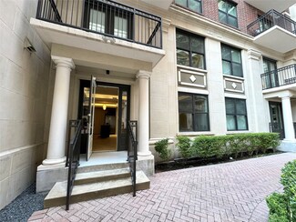 2303 Mid Ln Unit 110, Houston, TX 77027
