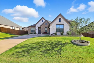 3216 Signal Hill Dr, Burleson, TX 76028