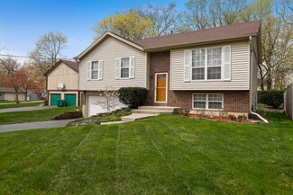 23740 N Overhill Dr, Lake Zurich, IL 60047